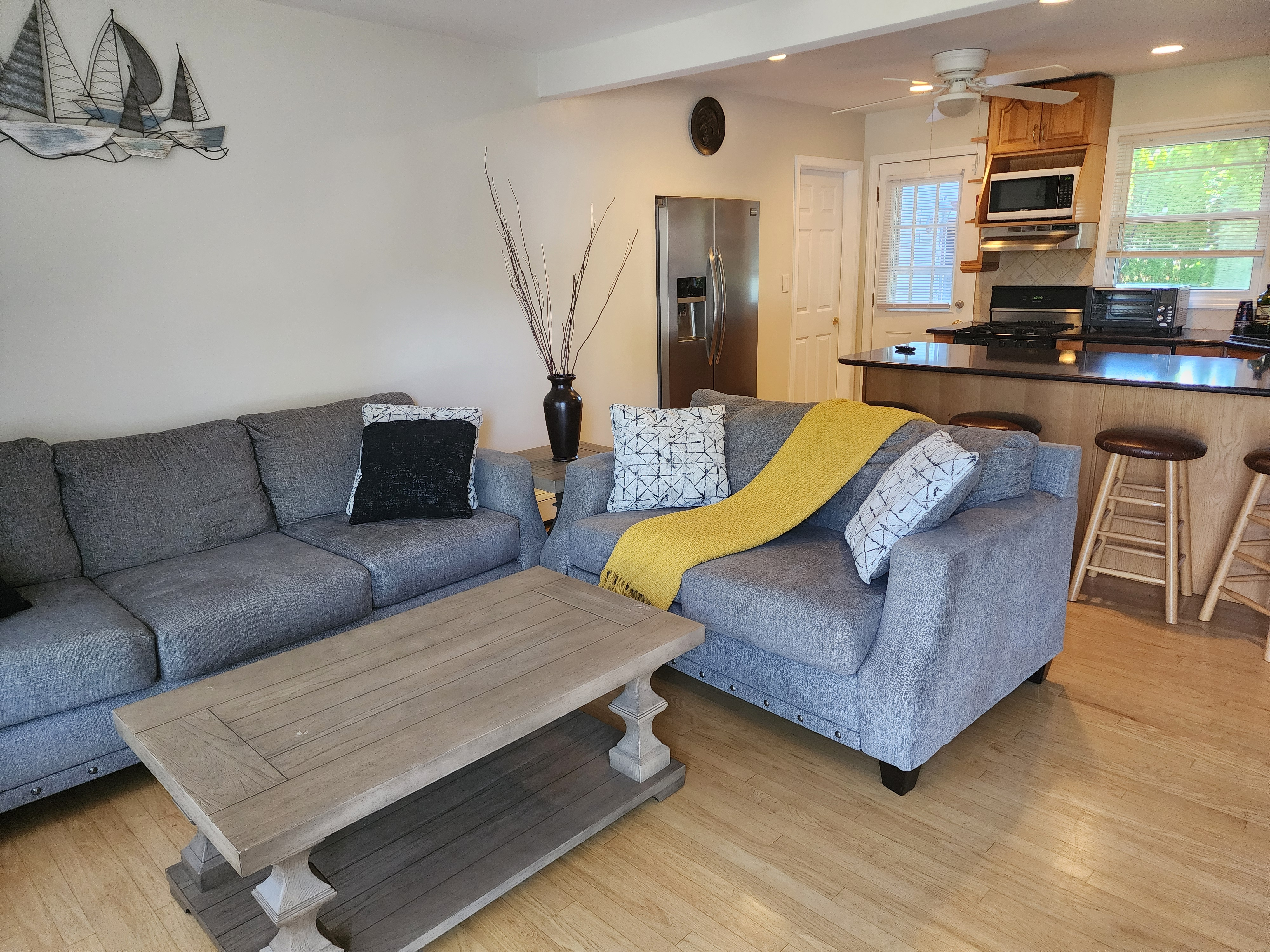 Bay Shore 1 Bdrm Loft Apt - Photo 2