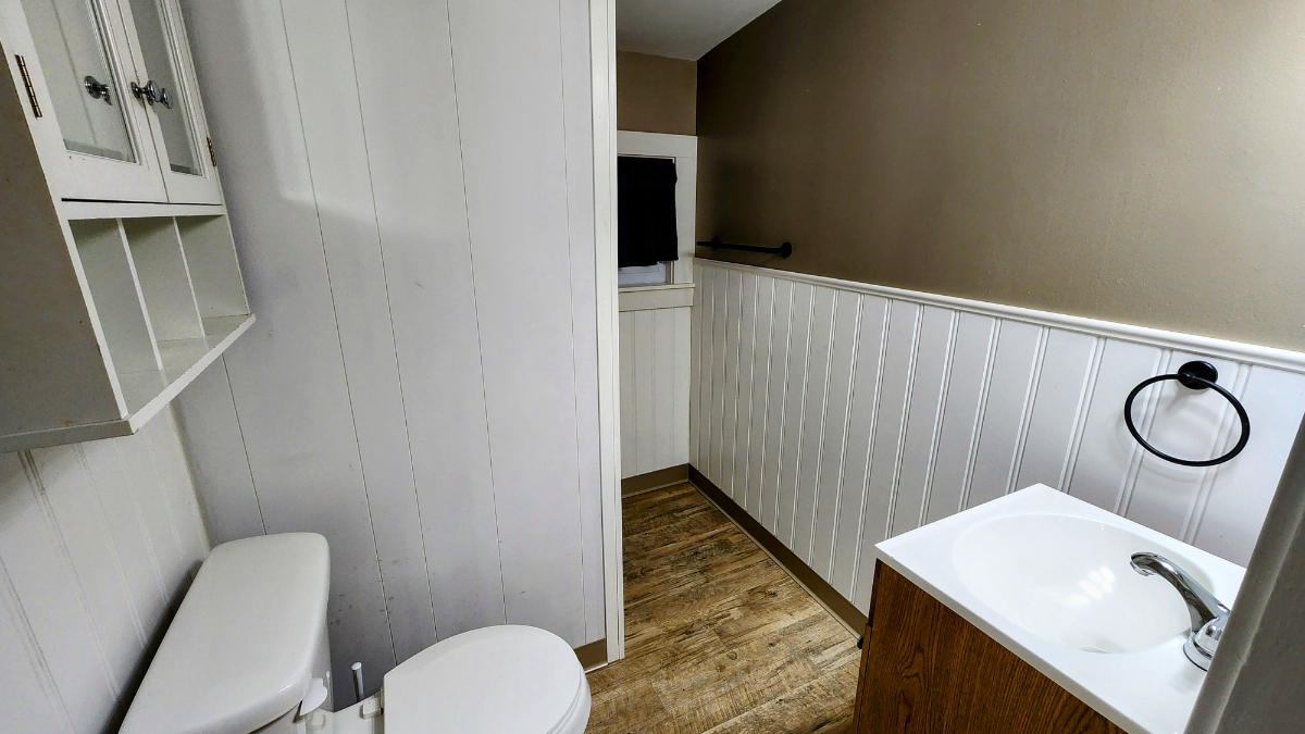 Availalbe 12/20/2026- Fully Furnished Studio 350 yards from the hospital & downtown Potsdam NY - Photo 4