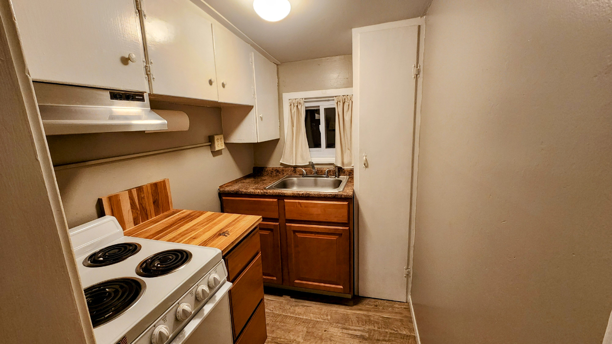 Availalbe 12/20/2026- Fully Furnished Studio 350 yards from the hospital & downtown Potsdam NY - Photo 3