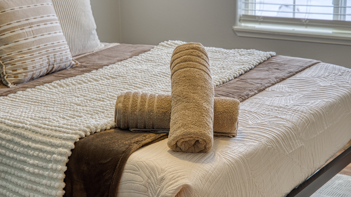 (Big Crews Welcome) Your Crew's Home Away from Home- 5 Bed/ 3 Bath All the comforts for contractors - Photo 11
