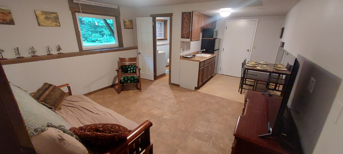 3+BR / 3BA house with wood fireplace - Photo 4