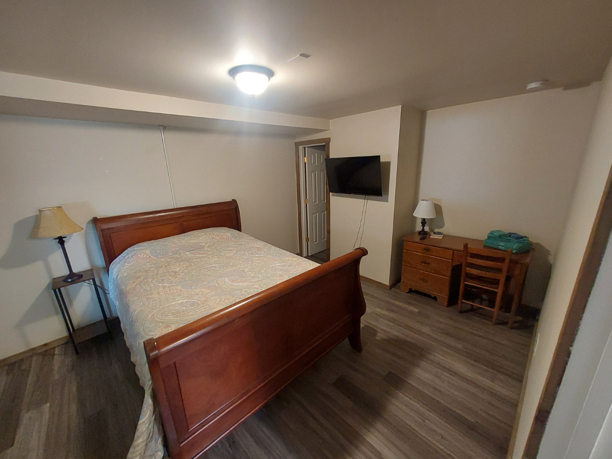 3+BR / 3BA house with wood fireplace - Photo 4