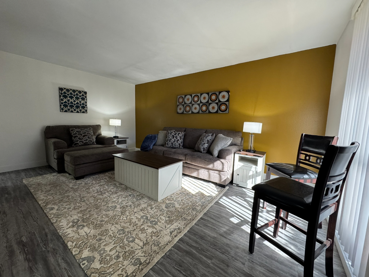 Unit 14 - King Suite