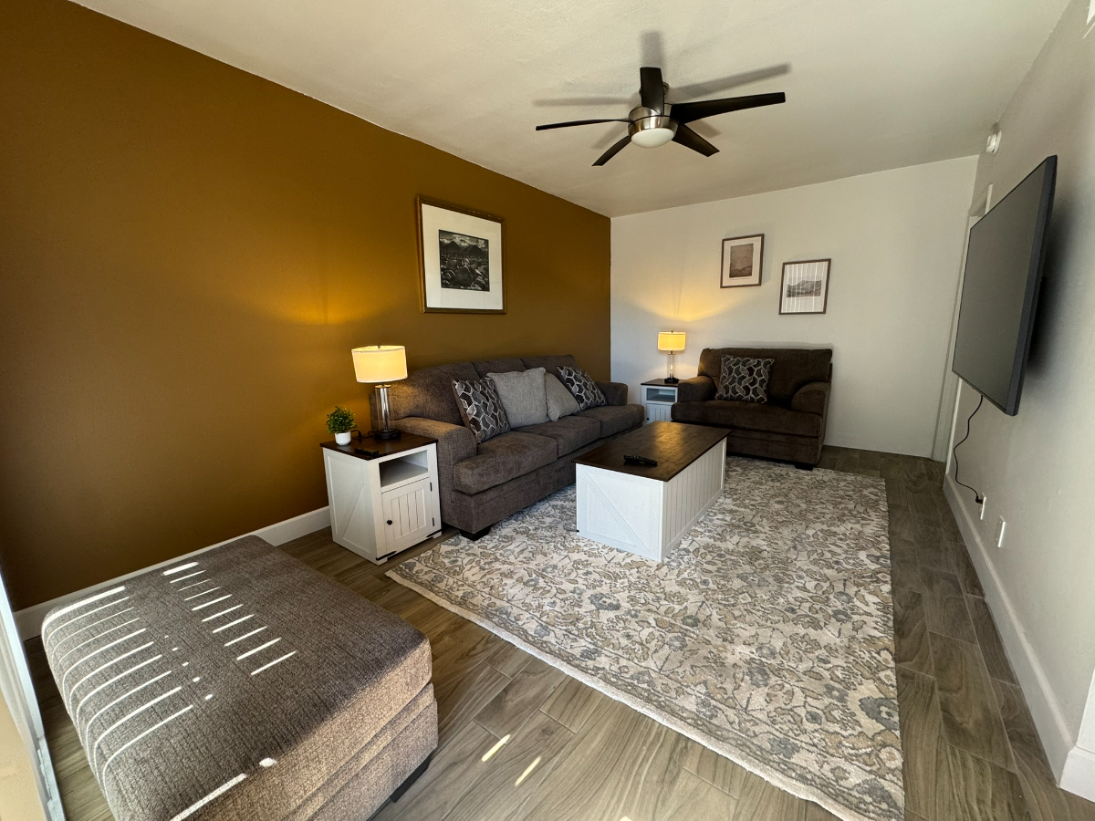 Unit 31 - King Suite 