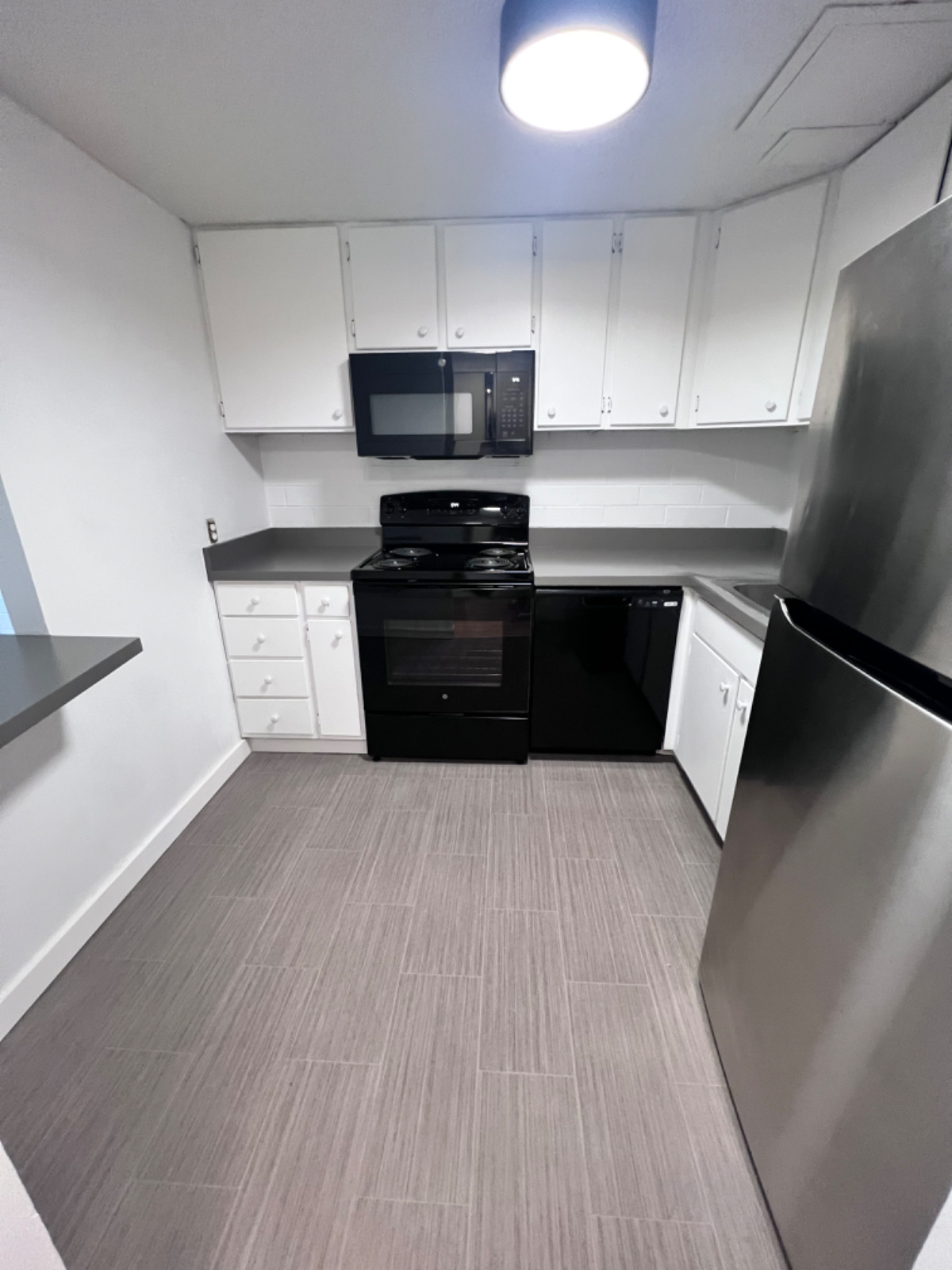 Riverfront Ground Floor Condo - Photo 4
