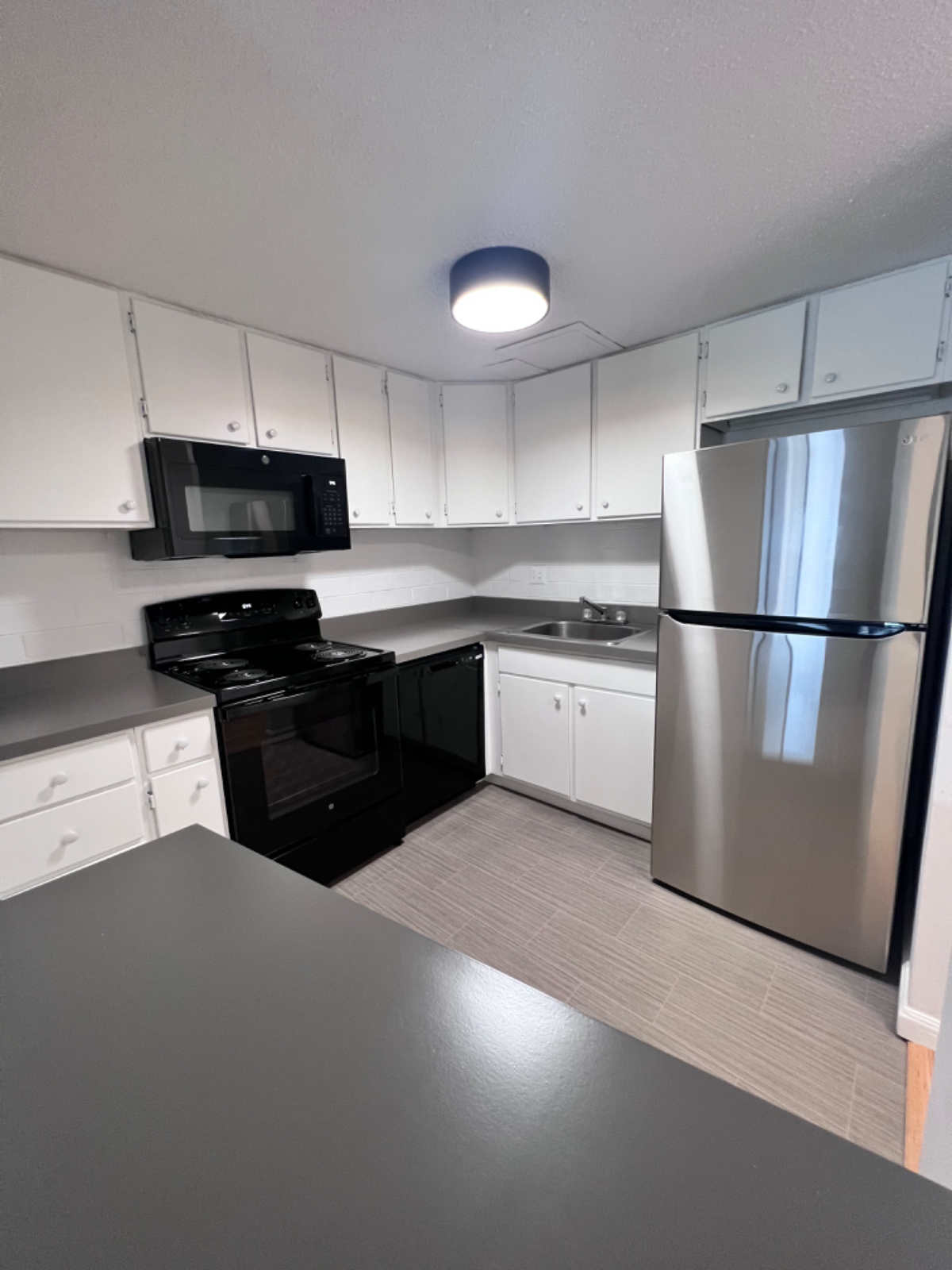 Riverfront Ground Floor Condo - Photo 5
