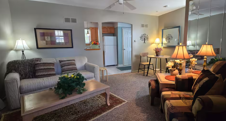 The Back Porch - Inviting 1BR Home in Fenton