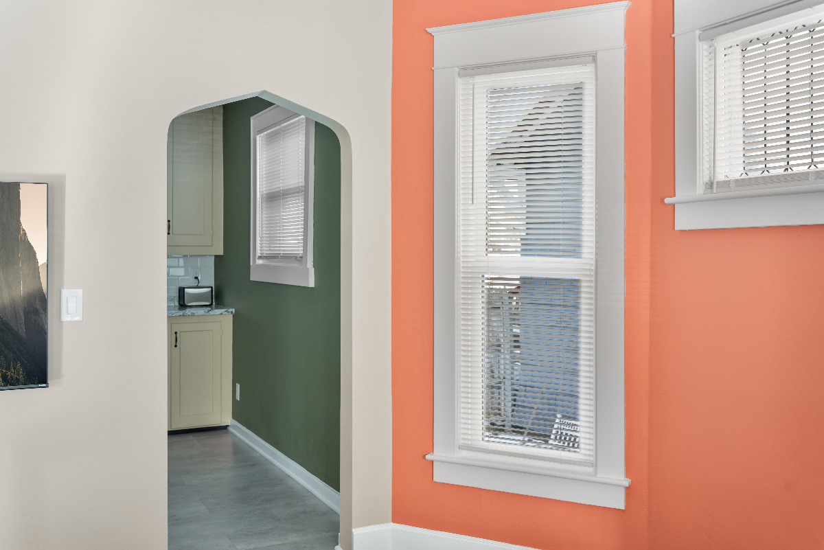 Private Bedrooms with En Suite Bathrooms - Traveling Nurses - 18 Floral Avenue - Photo 2