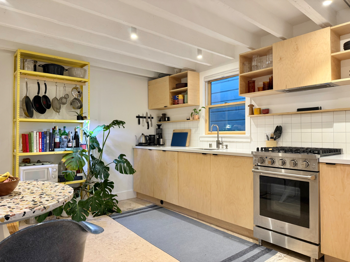 Cute one bedroom garden apartment in great location - Photo 6