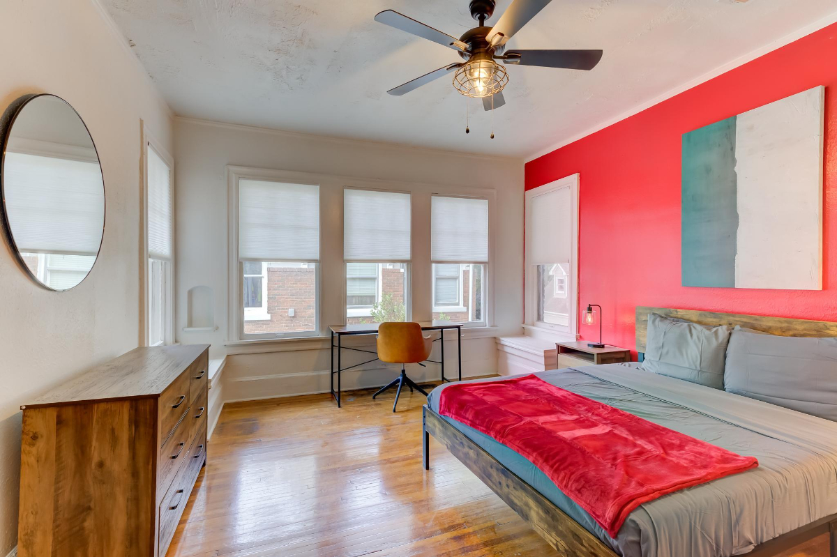 Cozy Upstairs Apartment