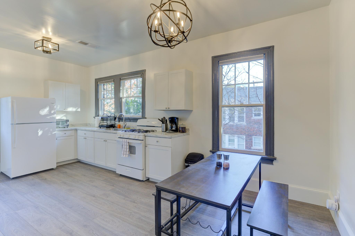 Historic Upstairs Flat