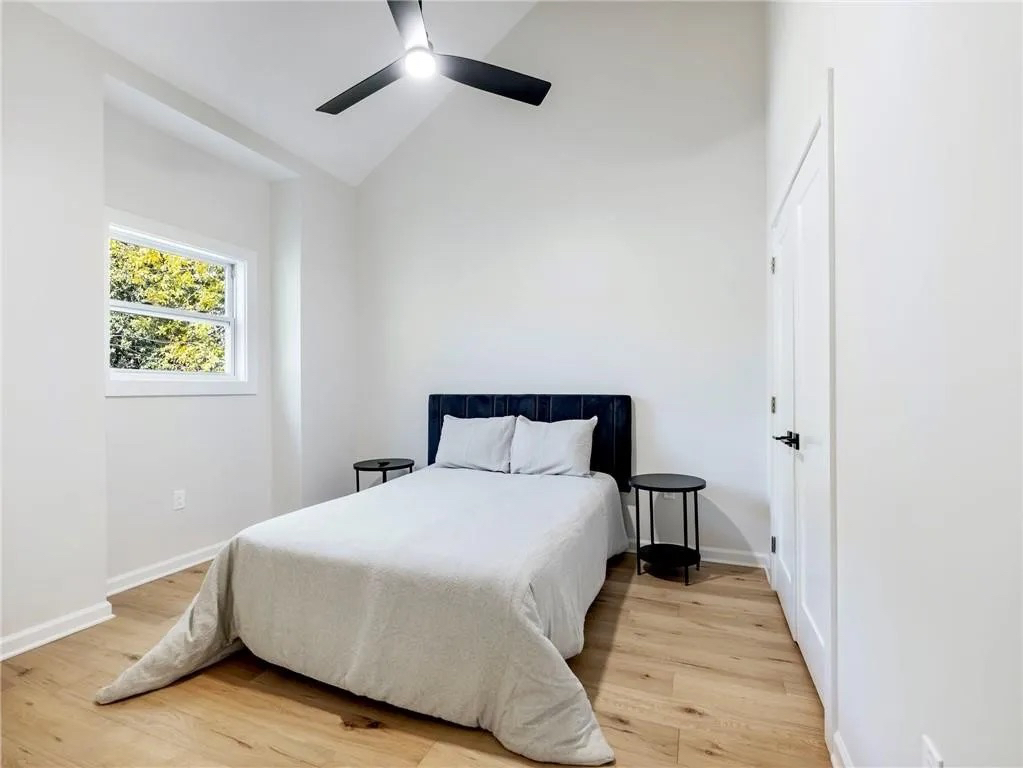 Amazing Home on the Upper west side - Photo 4