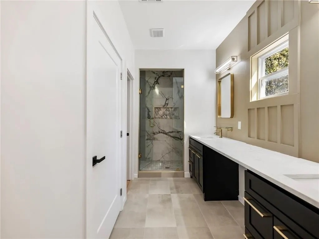 Amazing Home on the Upper west side - Photo 5