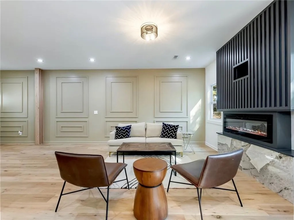 Amazing Home on the Upper west side - Photo 10