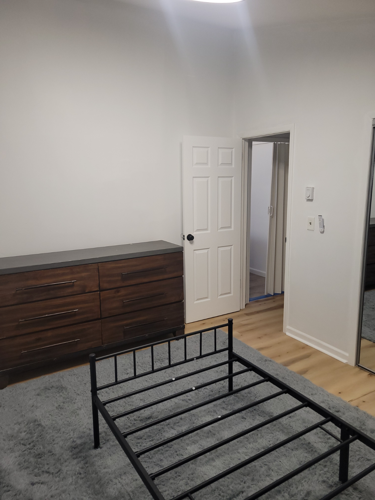 12x13 Furnished Room Available in East Massapequa, NY - Photo 2