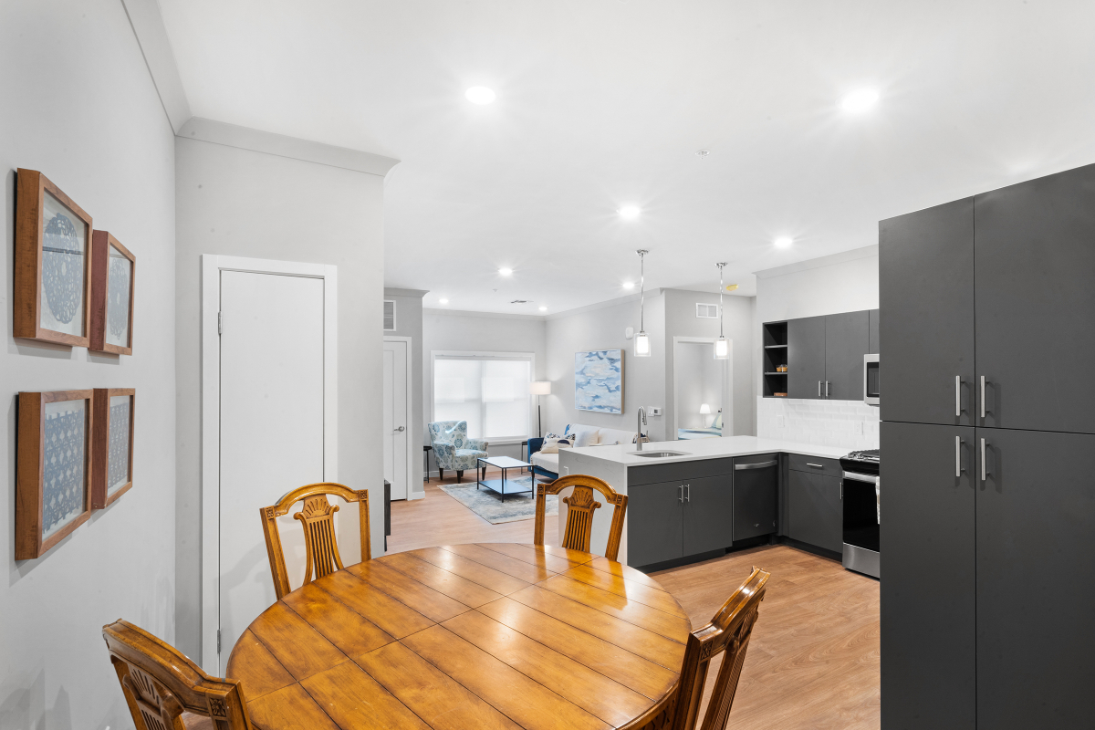 Metro526 Corporate Rentals - 2 BEDROOM UNIT