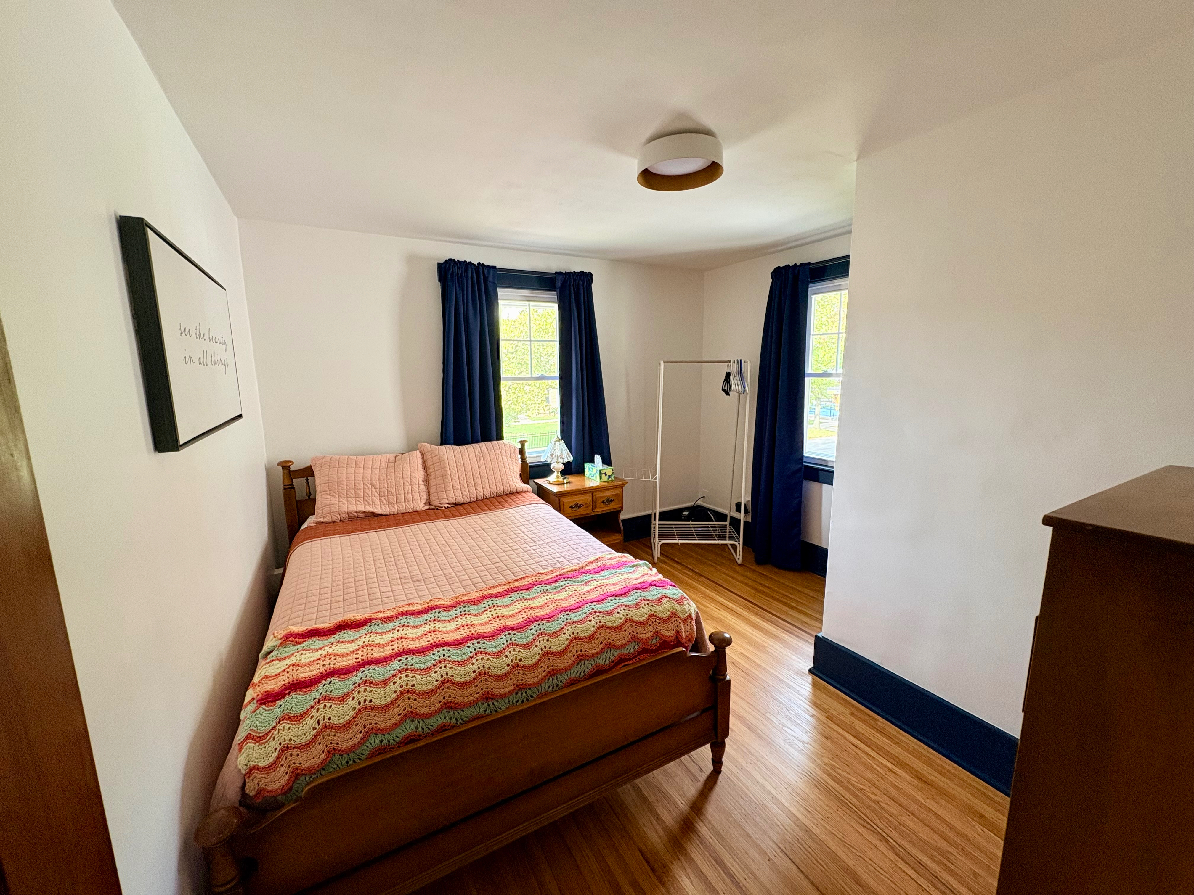 Convenient and Cozy Home - 2 Bedroom & 1 Bathroom - Photo 6