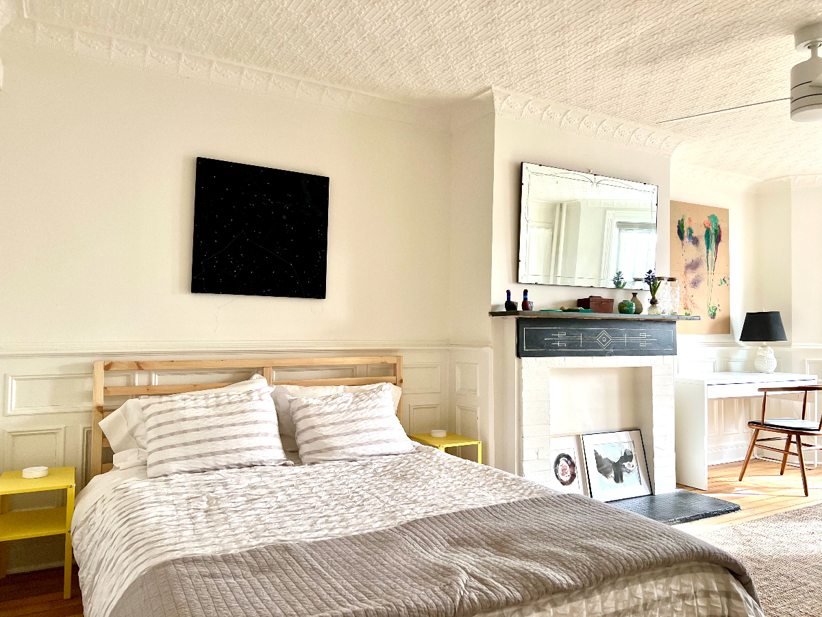 Cozy Garden-Apartment with Modern Comforts, Steps from Irving Square Park - Brooklyn Gem - Photo 4