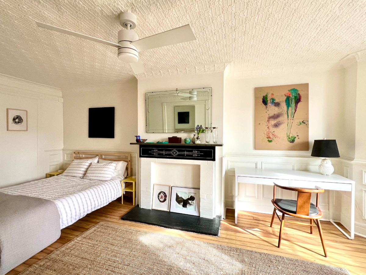 Cozy Garden-Apartment with Modern Comforts, Steps from Irving Square Park - Brooklyn Gem - Photo 11