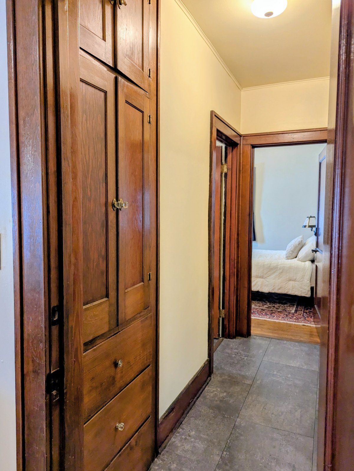 Room 1 Back - Photo 1