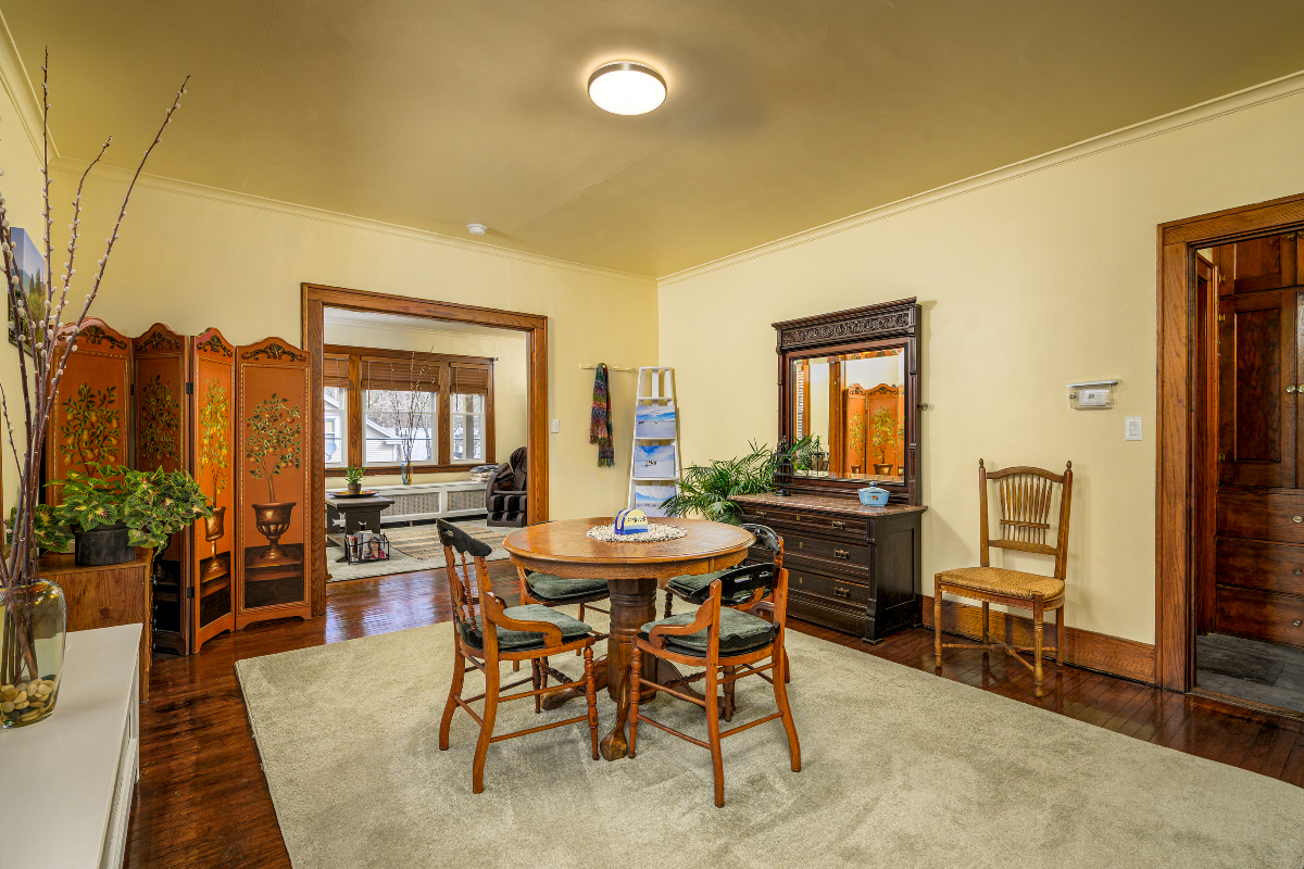 Room 1 Back - Photo 12