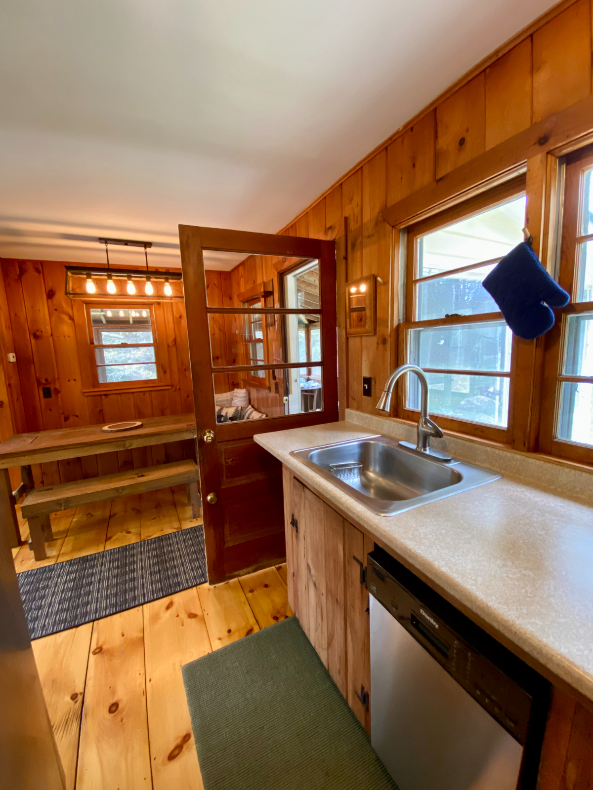 The Cozy Cabin - Peru, Vermont - Photo 6