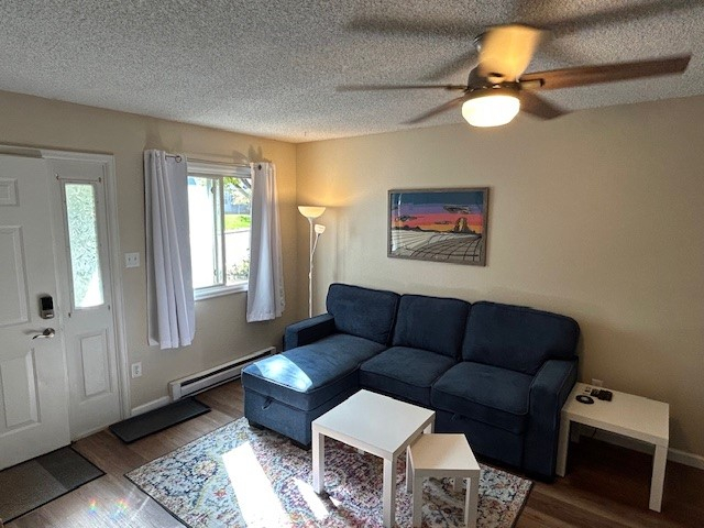Cozy Condo - Photo 2