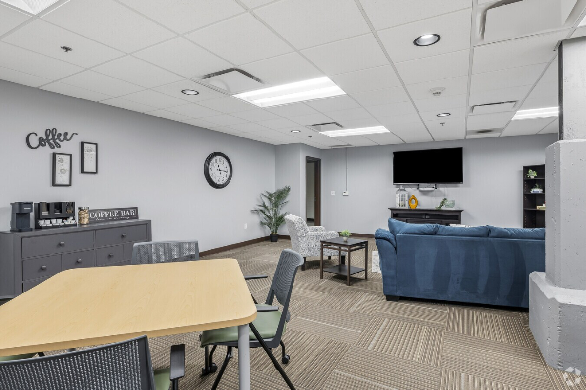 Furnished Units AVAILABLE in Downtown Syracuse-ALL UTILITIES INCLUDED - Photo 4