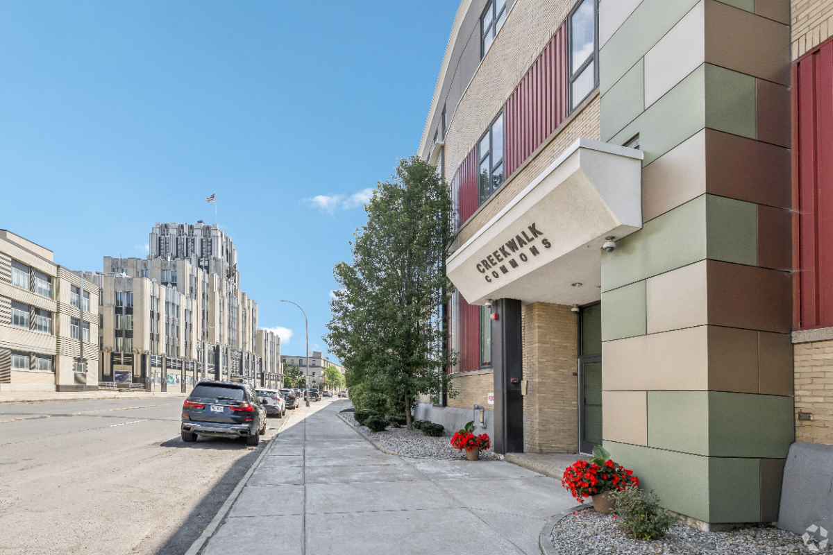 Furnished Units AVAILABLE in Downtown Syracuse-ALL UTILITIES INCLUDED - Photo 1