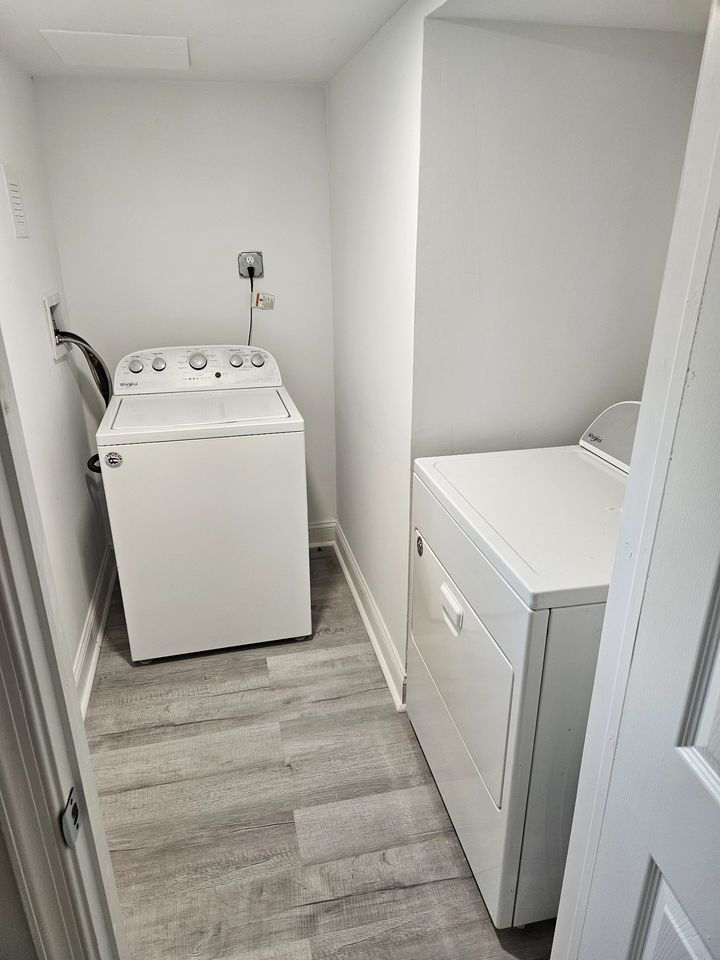 2 Bedroom 1 Bathroom Apartment - Off Street Parking Available - Photo 7