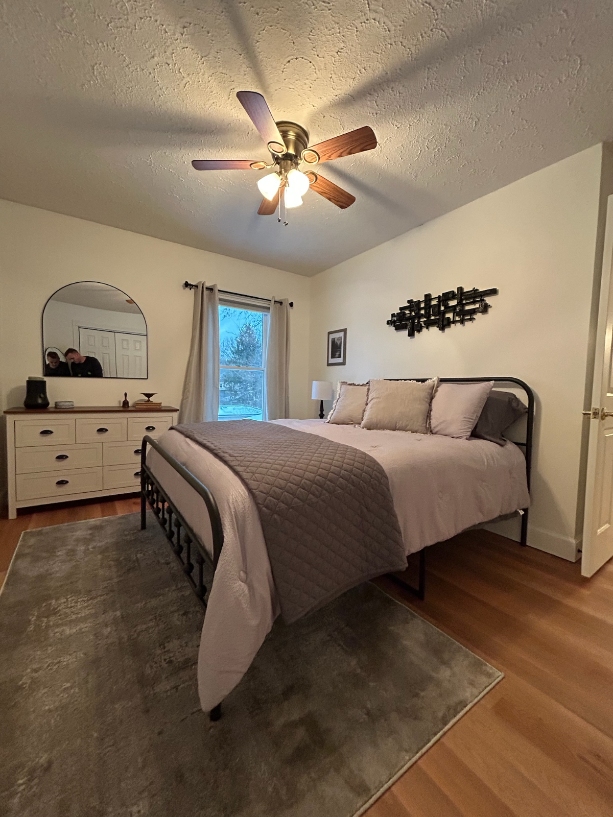 Chic & Newly Remodeled 2BR Home with Modern Amenities & Outdoor Spaces in Central Parkersburg - Photo 9