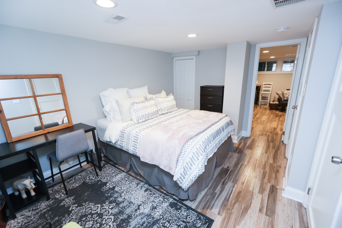Capitol Hill Home w/Parking, Washer/Dryer, and Maid Service - Photo 2