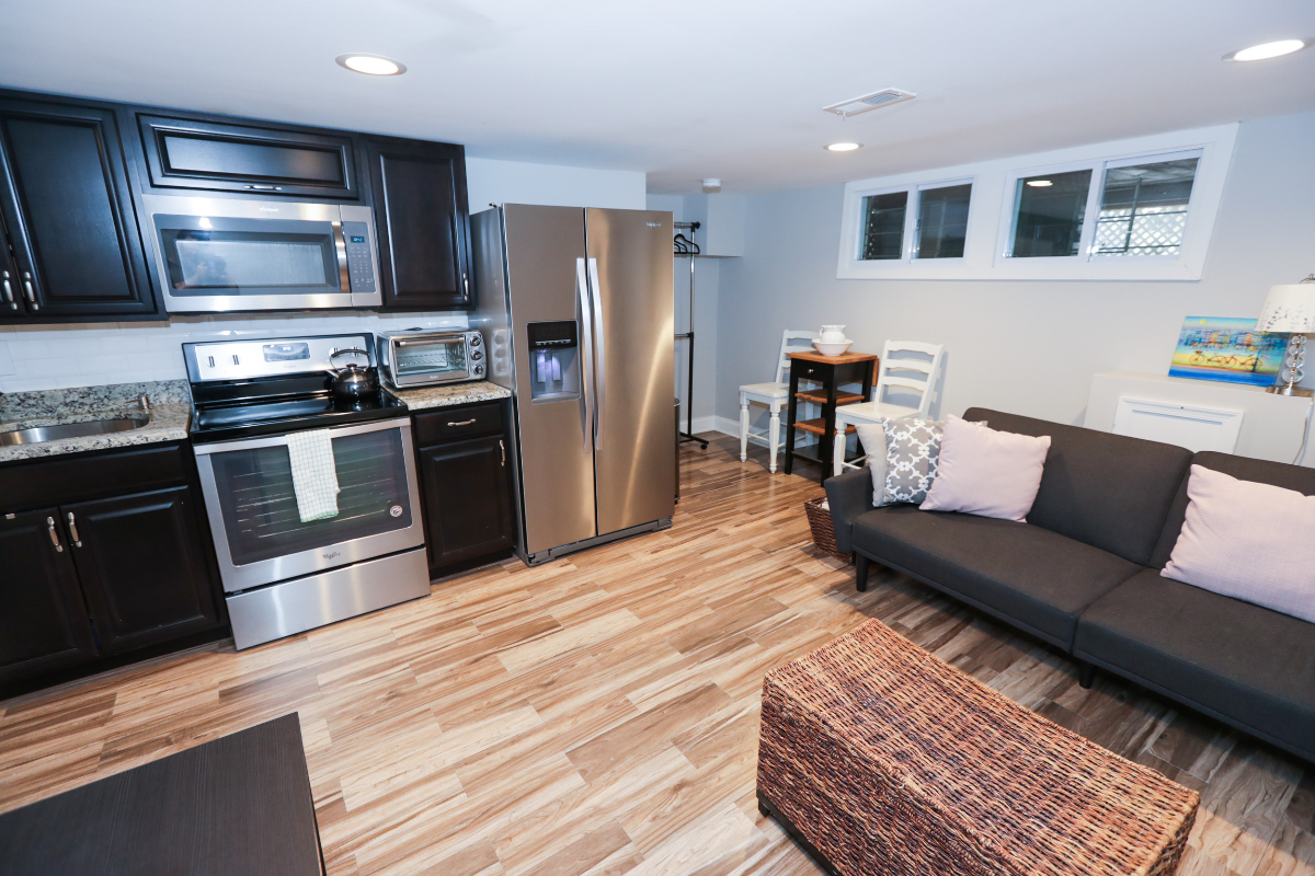 Capitol Hill Home w/Parking, Washer/Dryer, and Maid Service - Photo 6