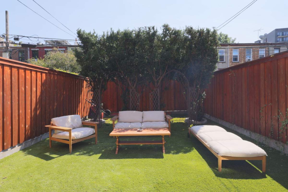 Brownstone Bliss - Historic Charm in Brooklyn Havana - Photo 9