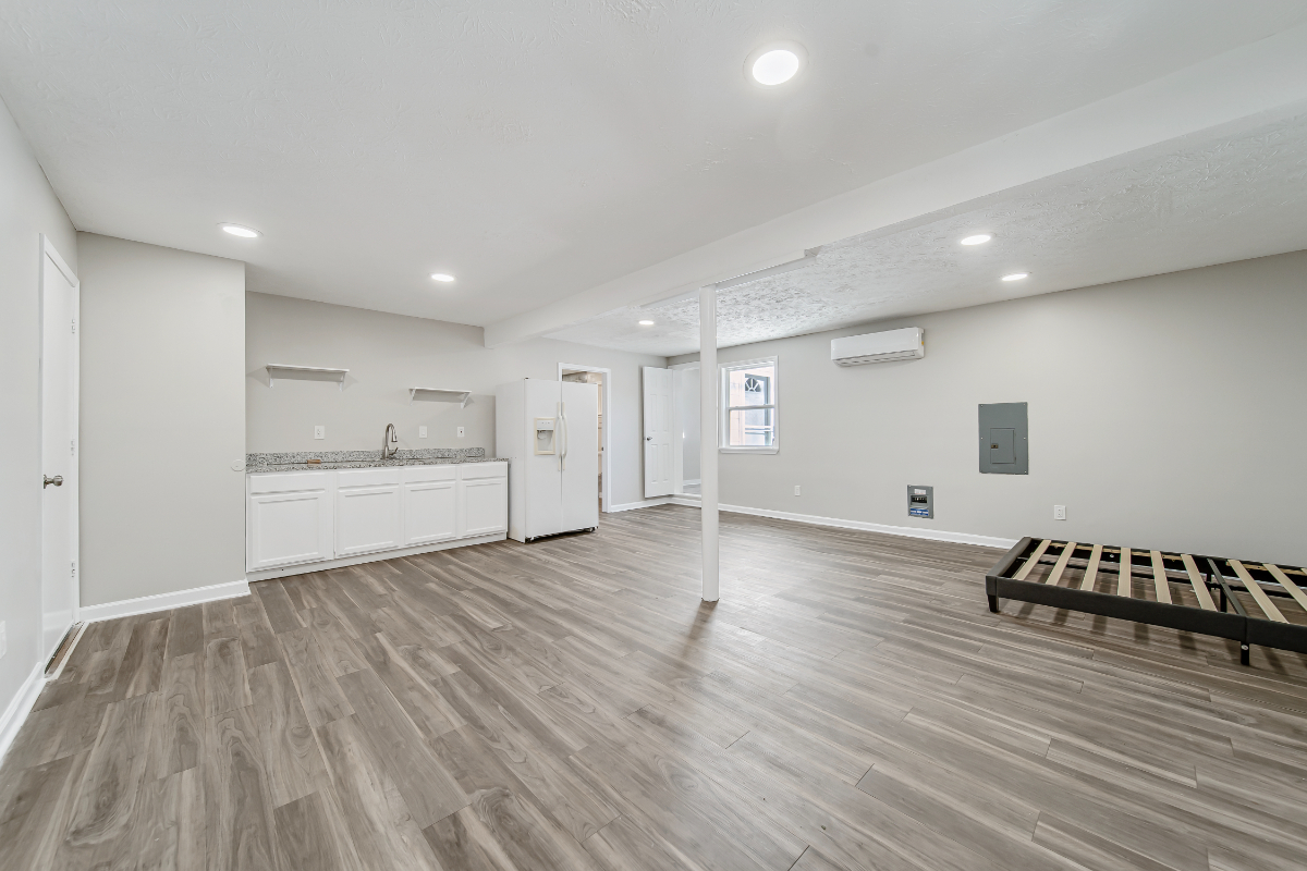 1069 Ashwood Cir Unit 2