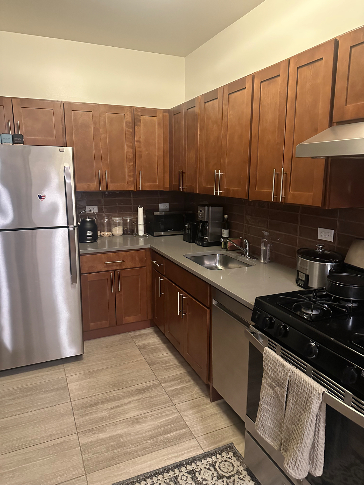 Beautiful well appointed  one bedroom apartment close to hospitals - Photo 7