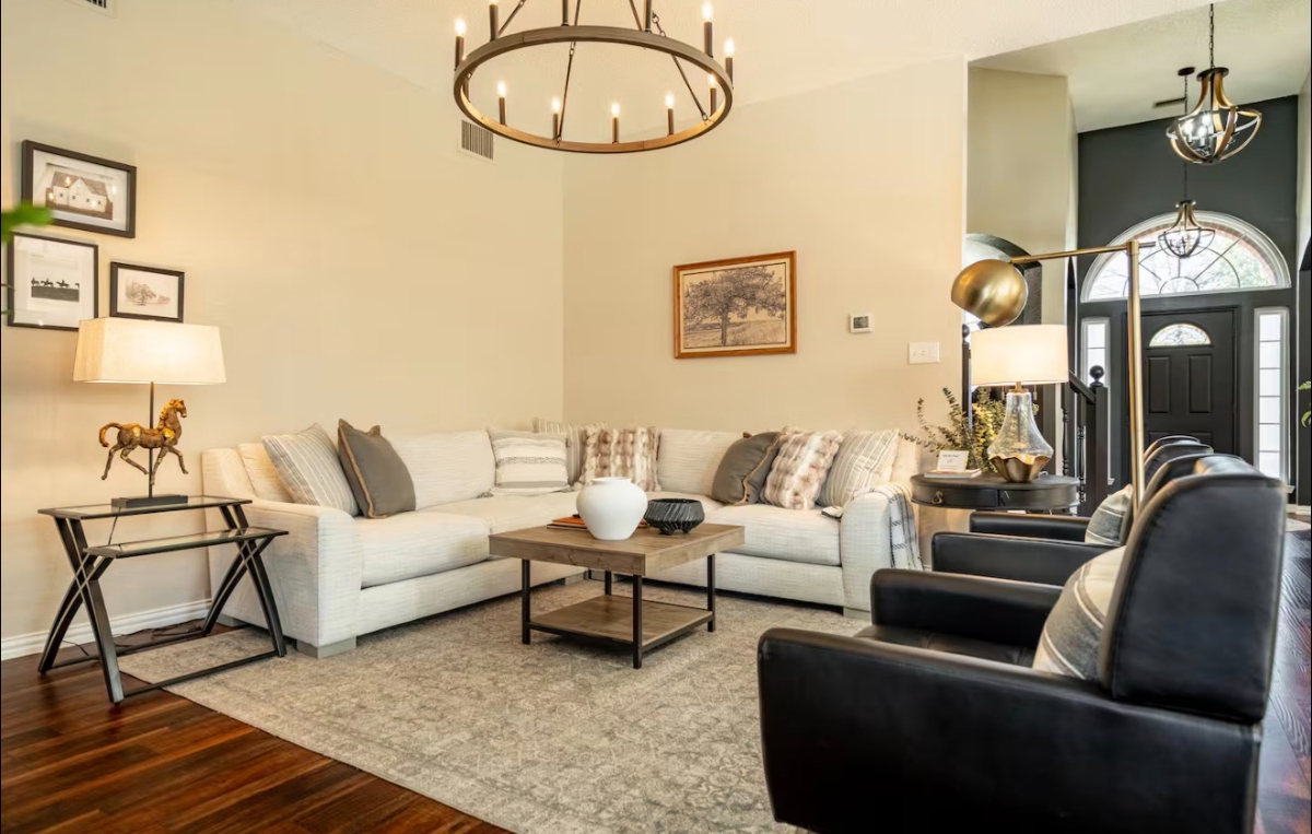 Designer-Styled Modern Farmhouse w/ Heated Pool - OG - Photo 5