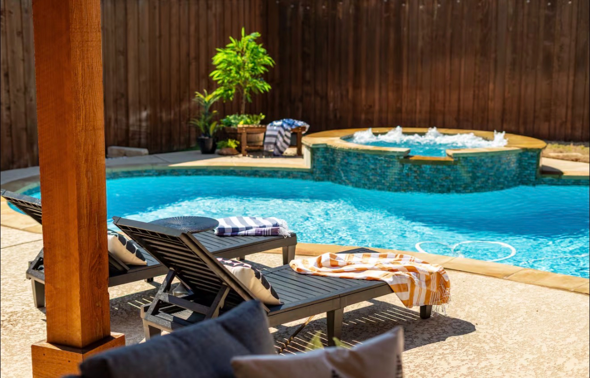 Designer-Styled Modern Farmhouse w/ Heated Pool - OG - Photo 4