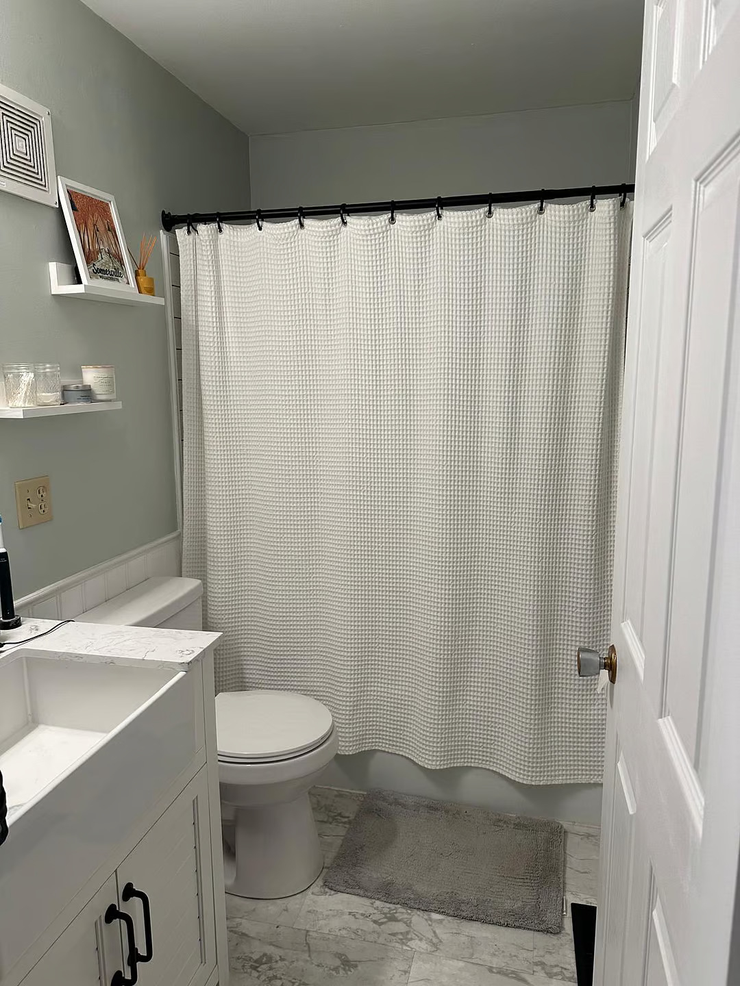 Cozy Troy 2 BR - Photo 8