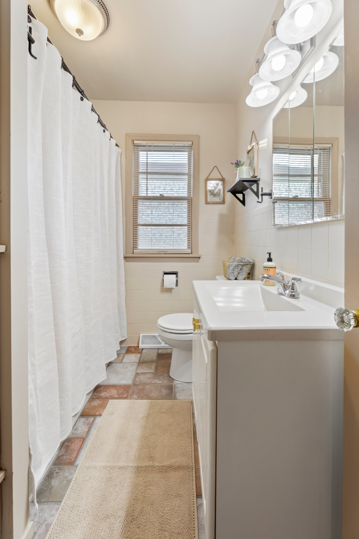 Cozy Cottage - Photo 9