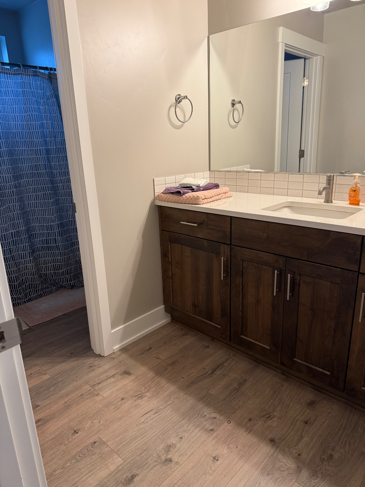 Private Rental Unit with Bedroom, Loft Area, Bath and Office Nook. - Photo 3