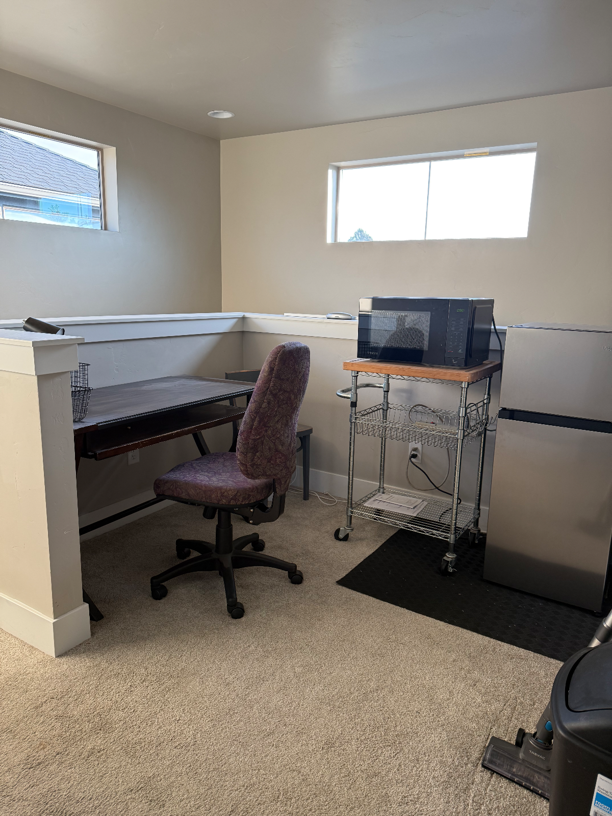 Private Rental Unit with Bedroom, Loft Area, Bath and Office Nook. - Photo 4