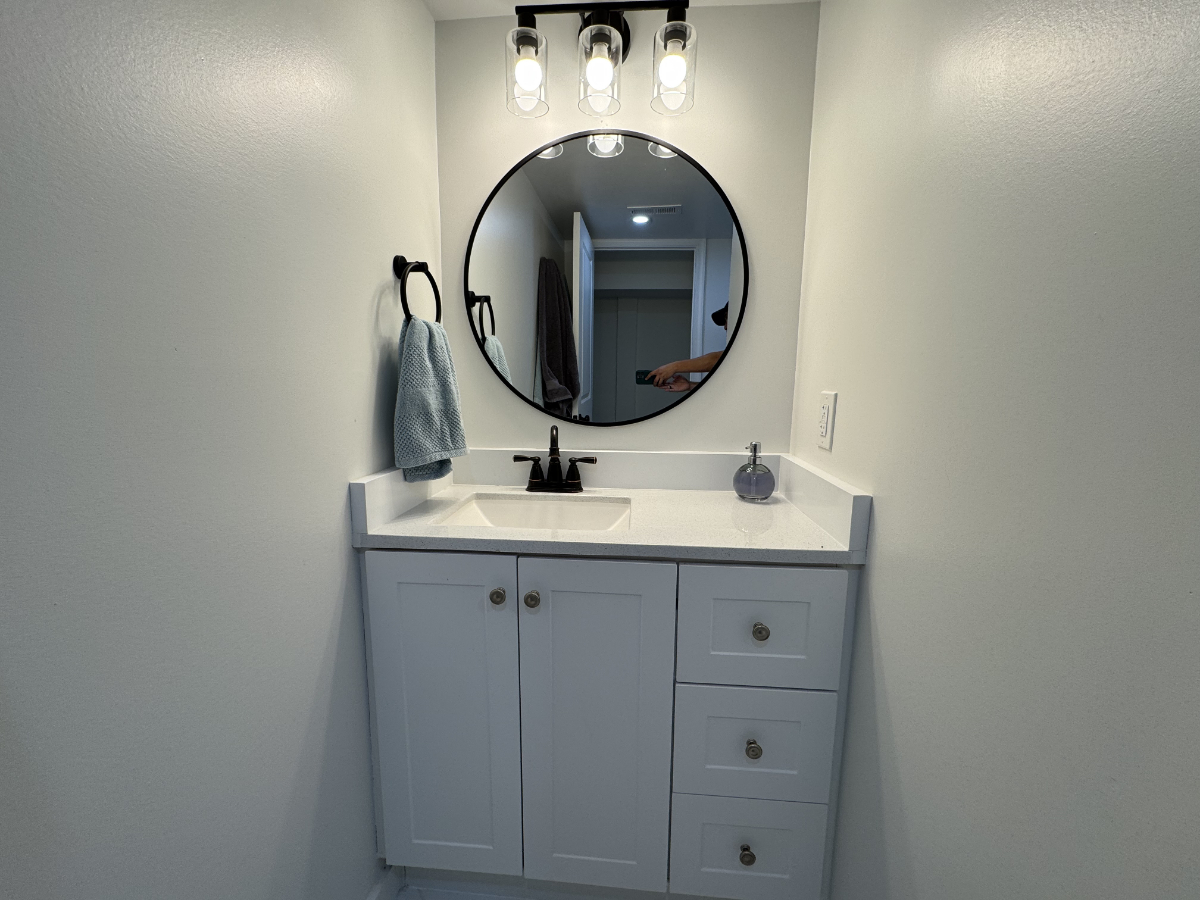 Beautiful Spacious Private Entry 1 Bedroom 1 Bath Basement Apt - Photo 7