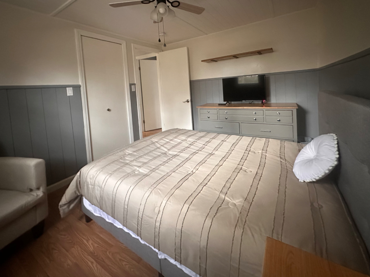 Room 2 Available in Cozy Mid-Term Rental House to Share - Windsor VT - Photo 11