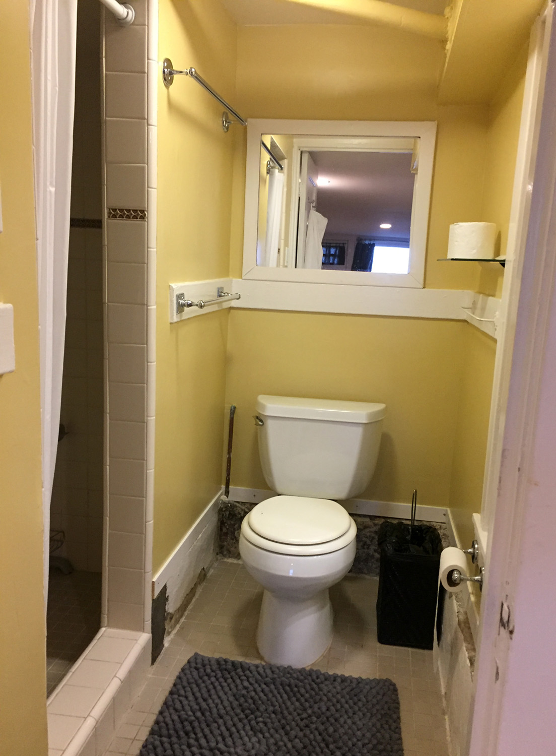 Private Guest Space with Full Bath and Kitchenette - Photo 5