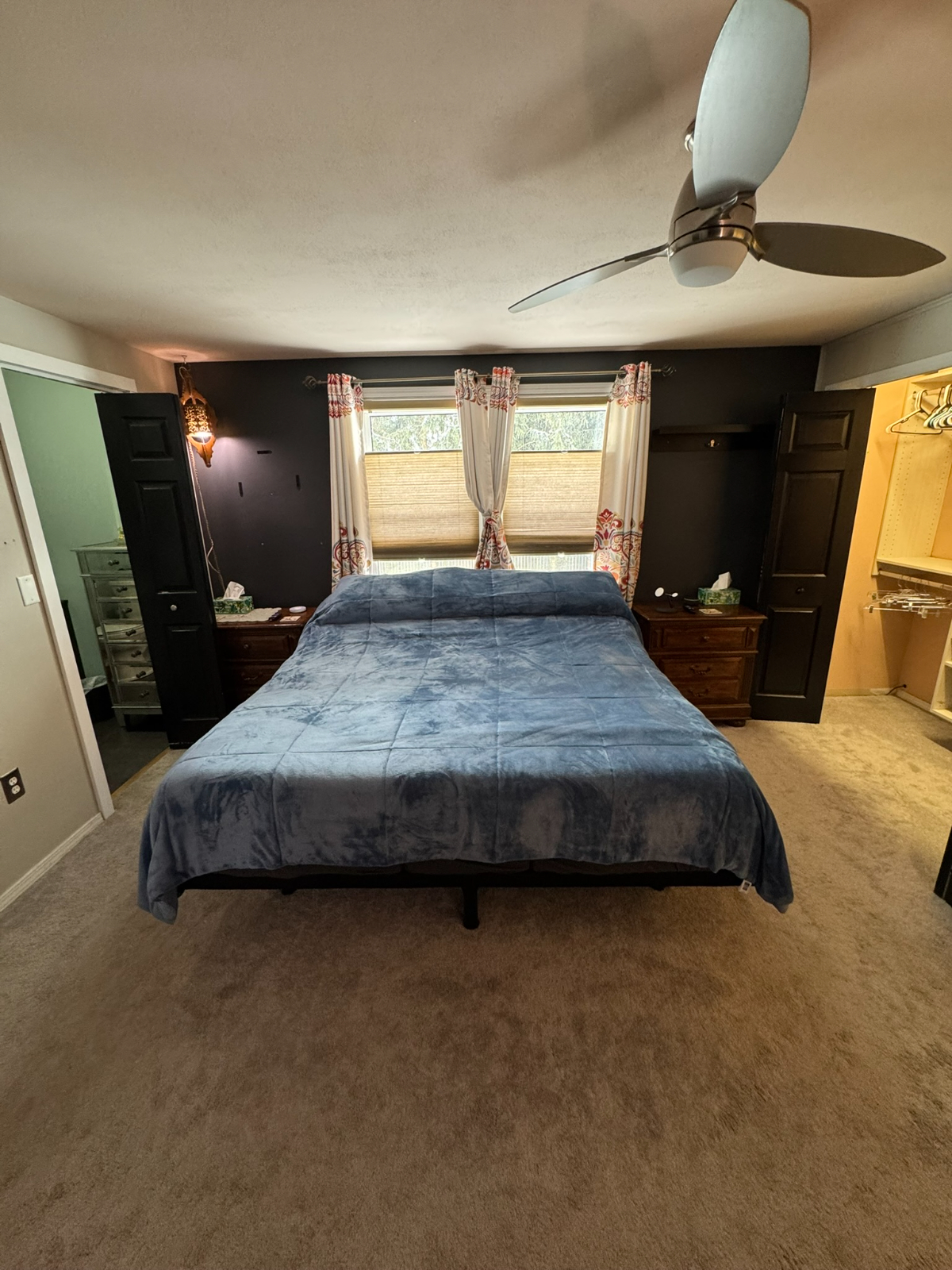 Exquisite 3BR Split-Level Home with Luxury Amenities And Lush Outdoor Paradise - Photo 9