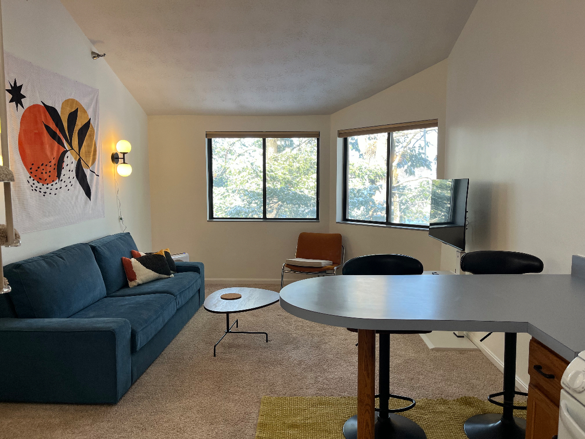 1 bed 1 bath with work/sleep loft, secure building, and pool - Photo 8