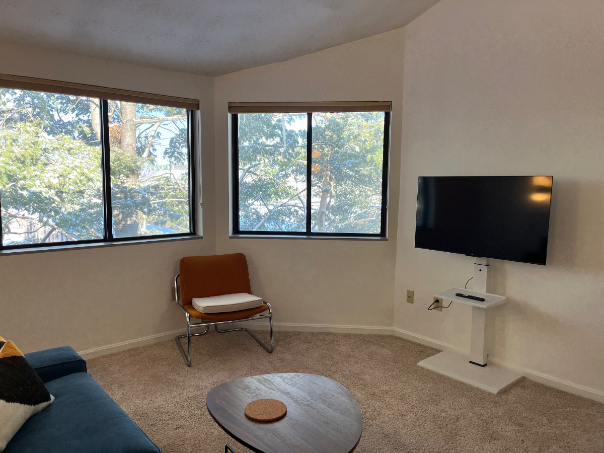 1 bed 1 bath with work/sleep loft, secure building, and pool - Photo 9