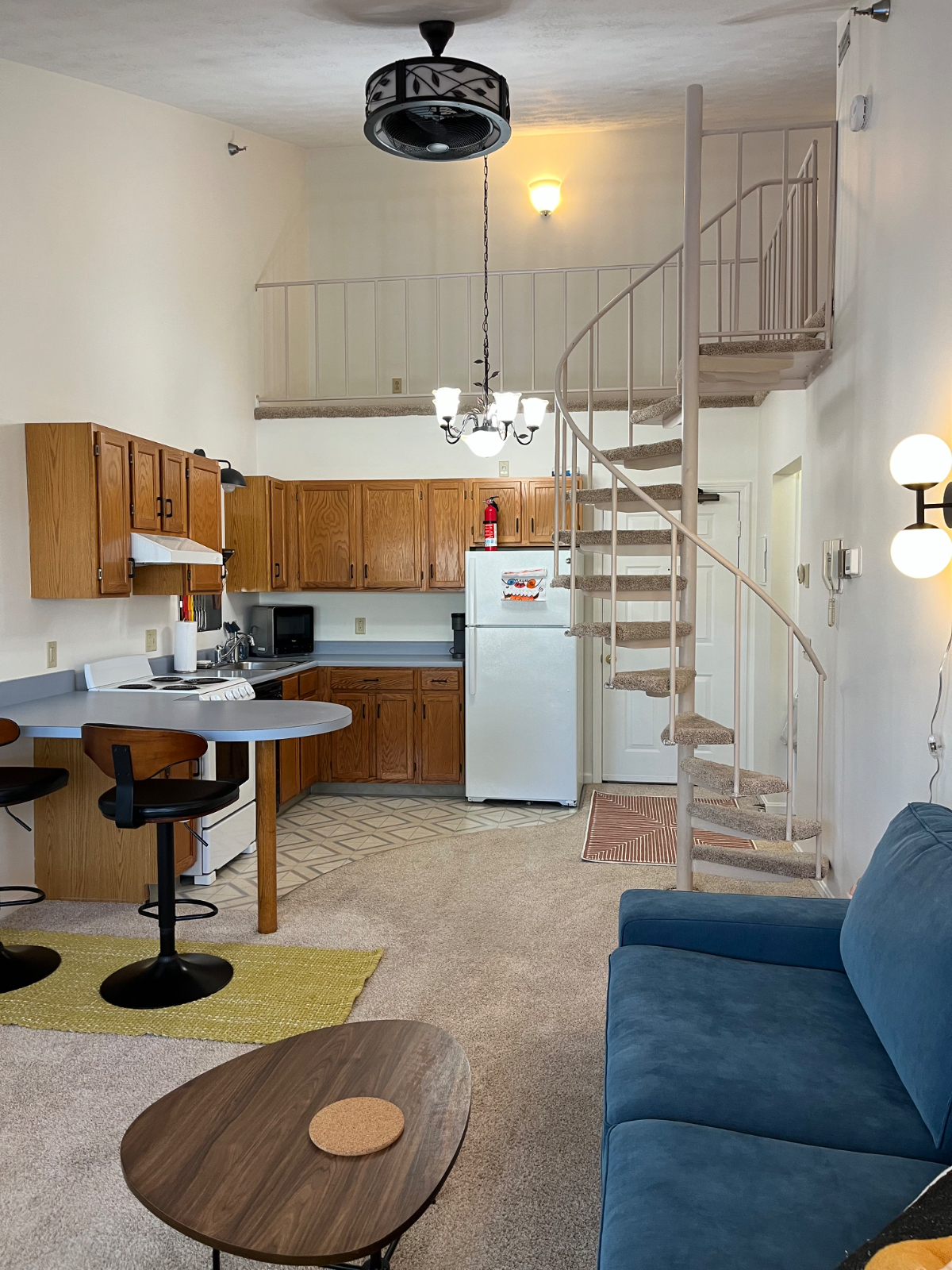 1 bed 1 bath with work/sleep loft, secure building, and pool - Photo 10