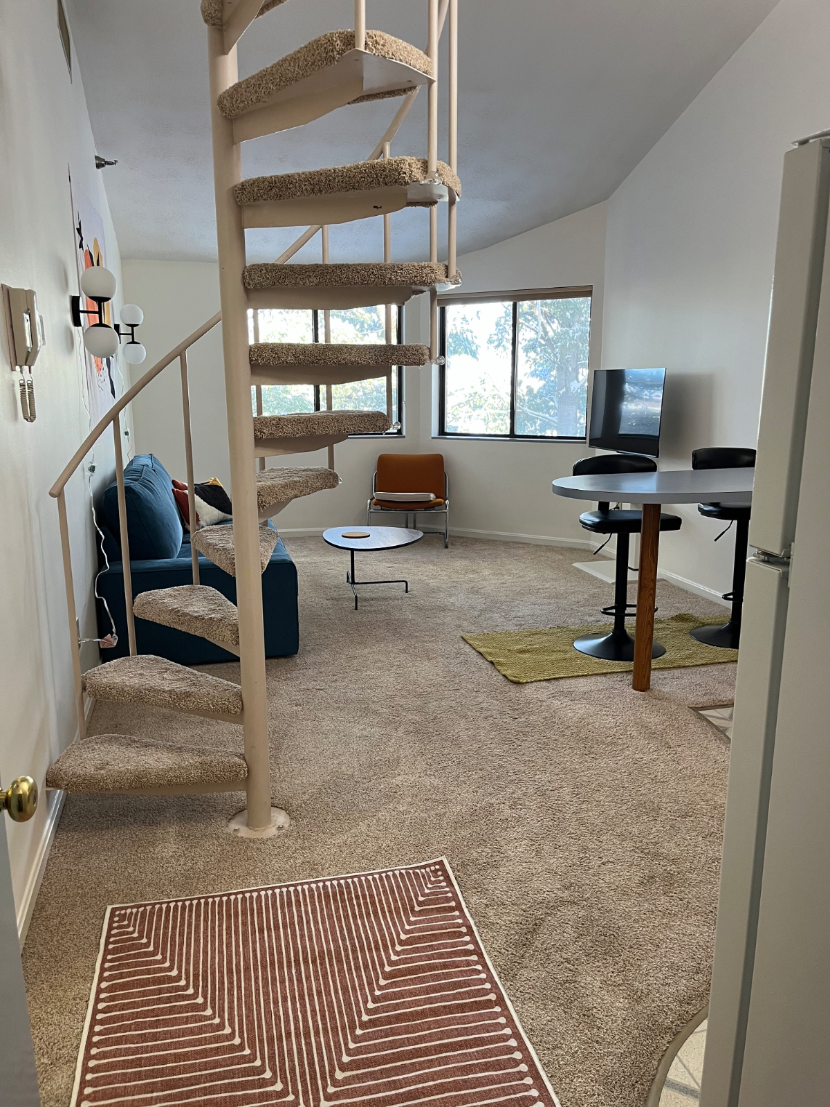 1 bed 1 bath with work/sleep loft, secure building, and pool - Photo 7